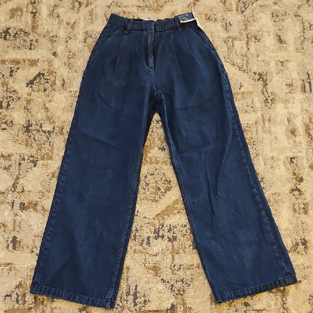 Ultra High Wide-Leg Jeans